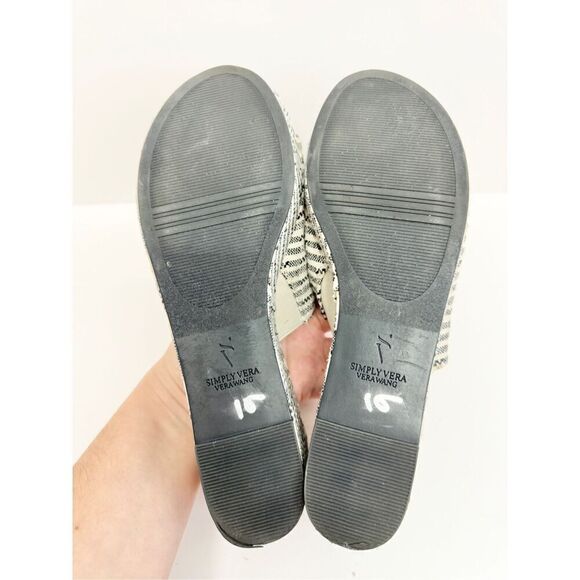 Simply Vera Wang Wedges Size 9.5 Black White Textile Upper Open Toe Sandals - Picture 11 of 11